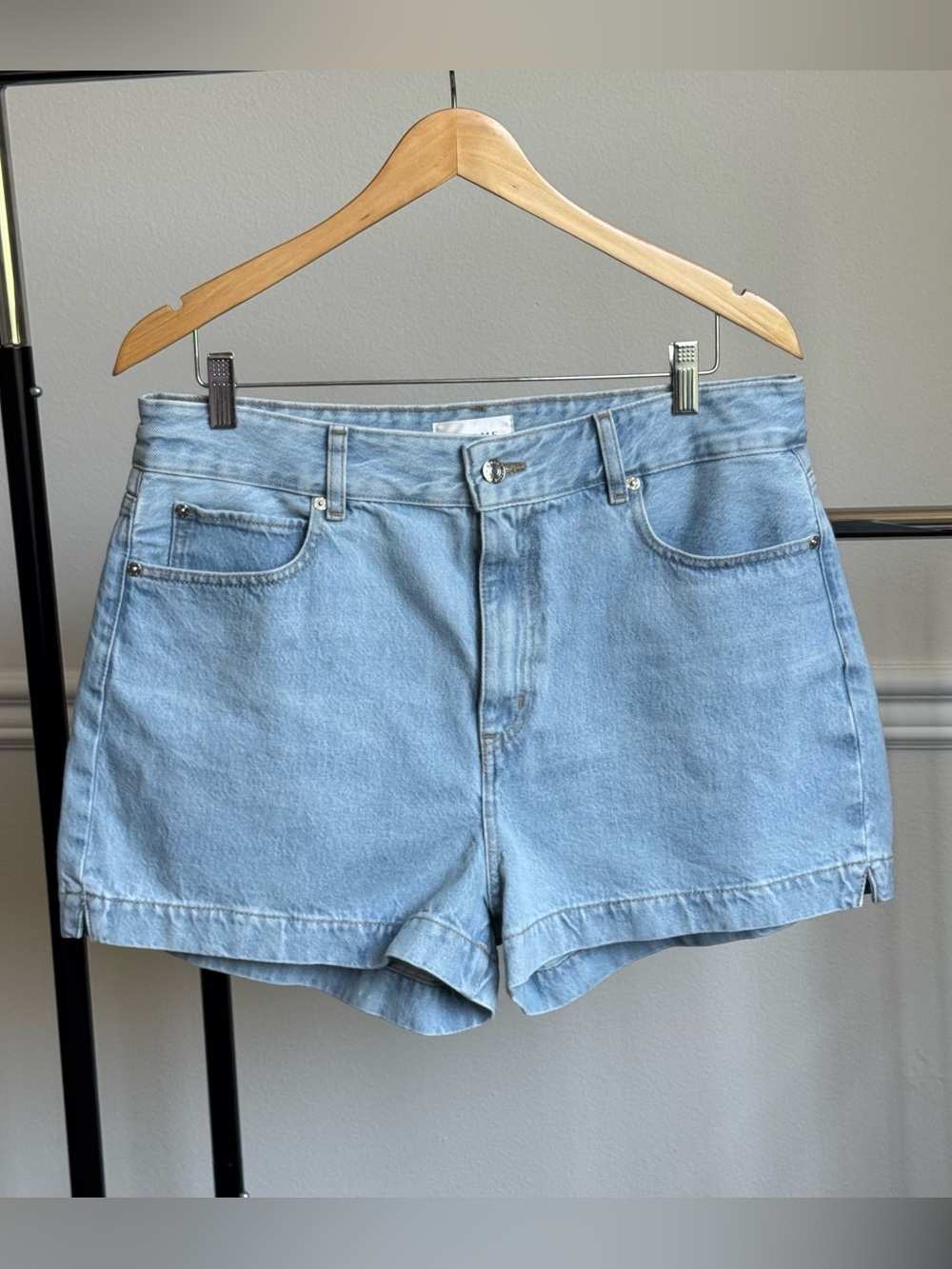 FRAME The Charm Short Denim Bermuda Shorts 31 Blue High Rise NWOT - Picture 3 of 12
